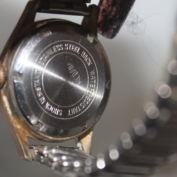 Vintage Ladies Swiss Medana Antimagnetic Water Resistant Classic Watch